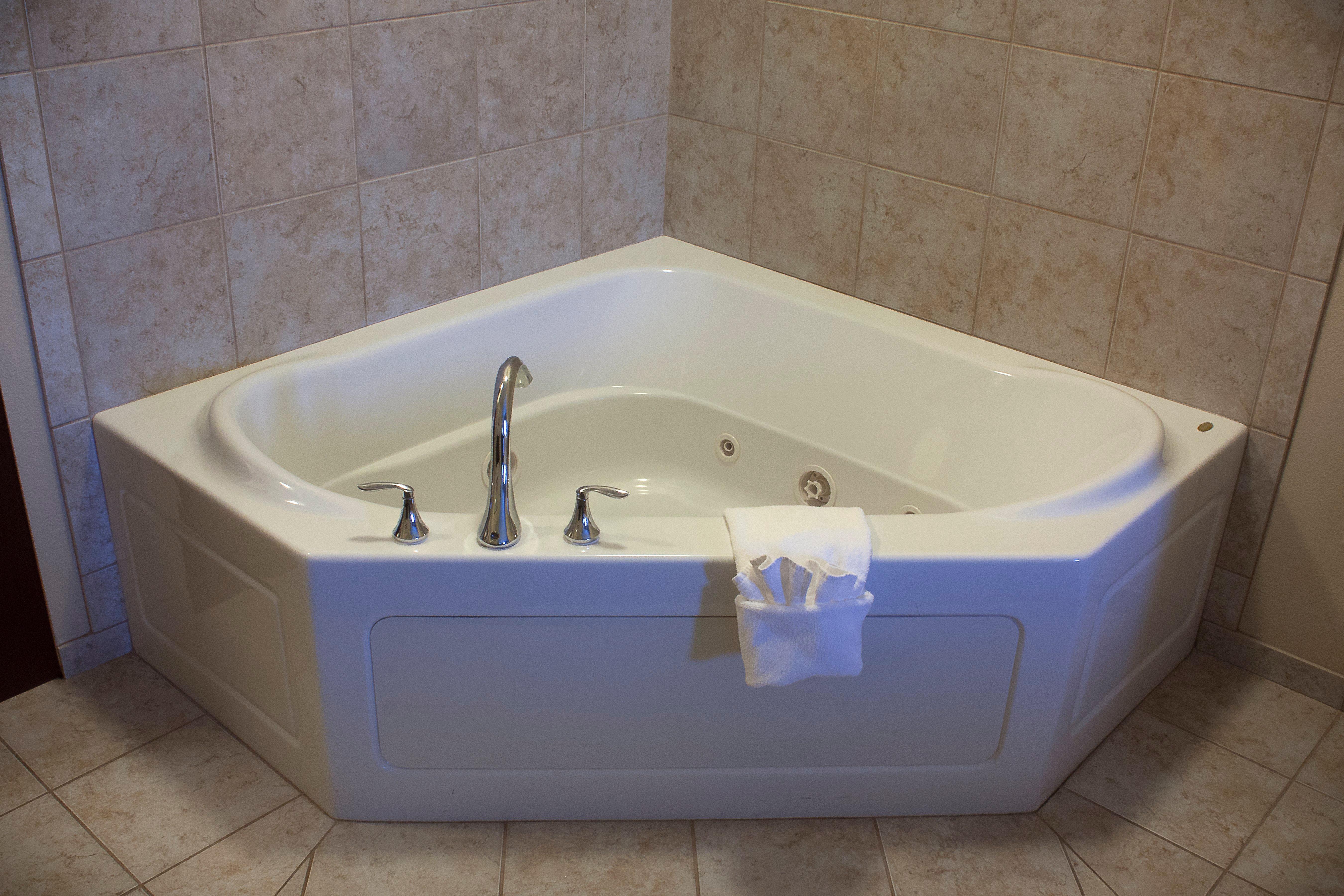 Holiday Inn Express & Suites Youngstown West I 80, An Ihg Hotel Eksteriør billede