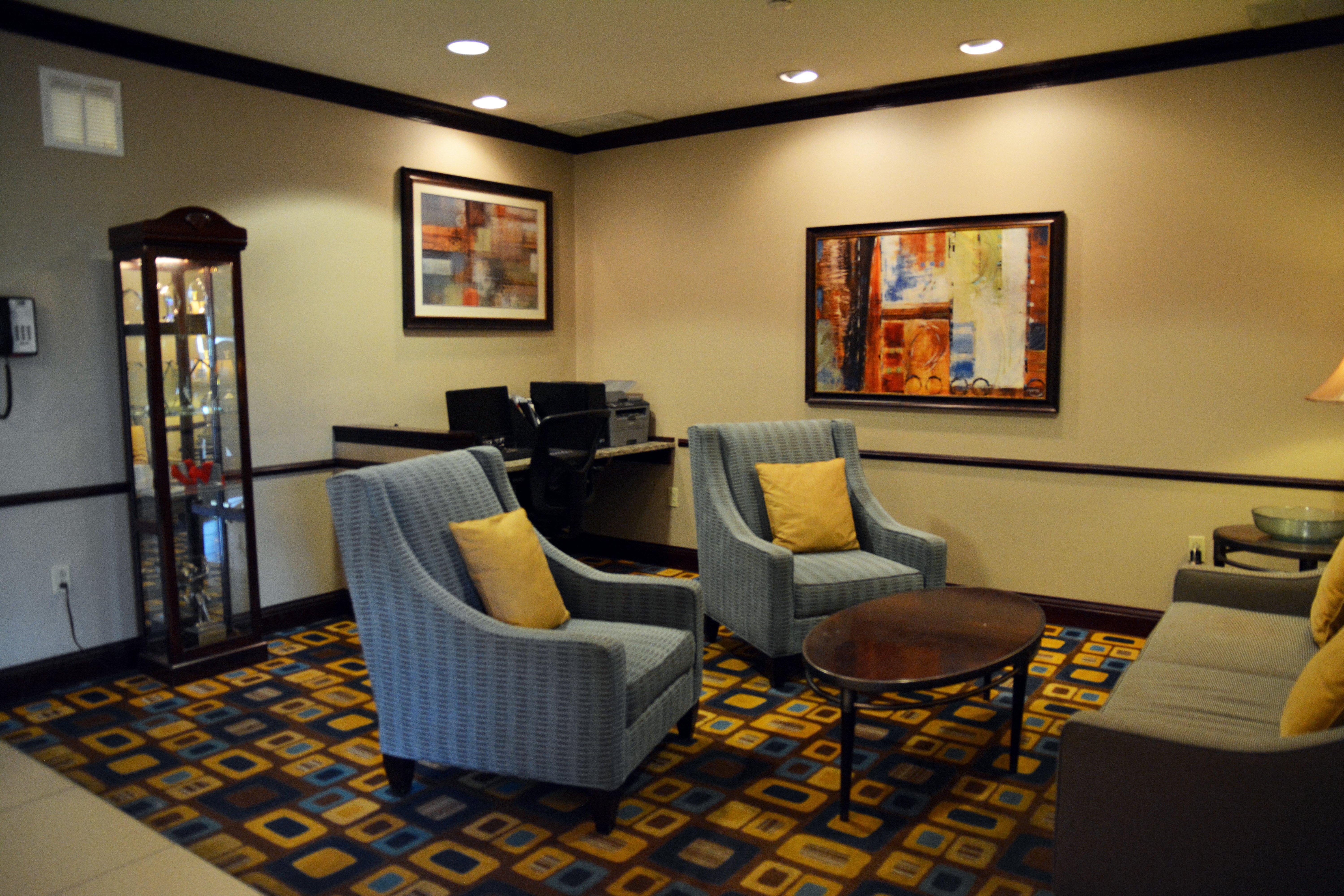 Holiday Inn Express & Suites Youngstown West I 80, An Ihg Hotel Eksteriør billede