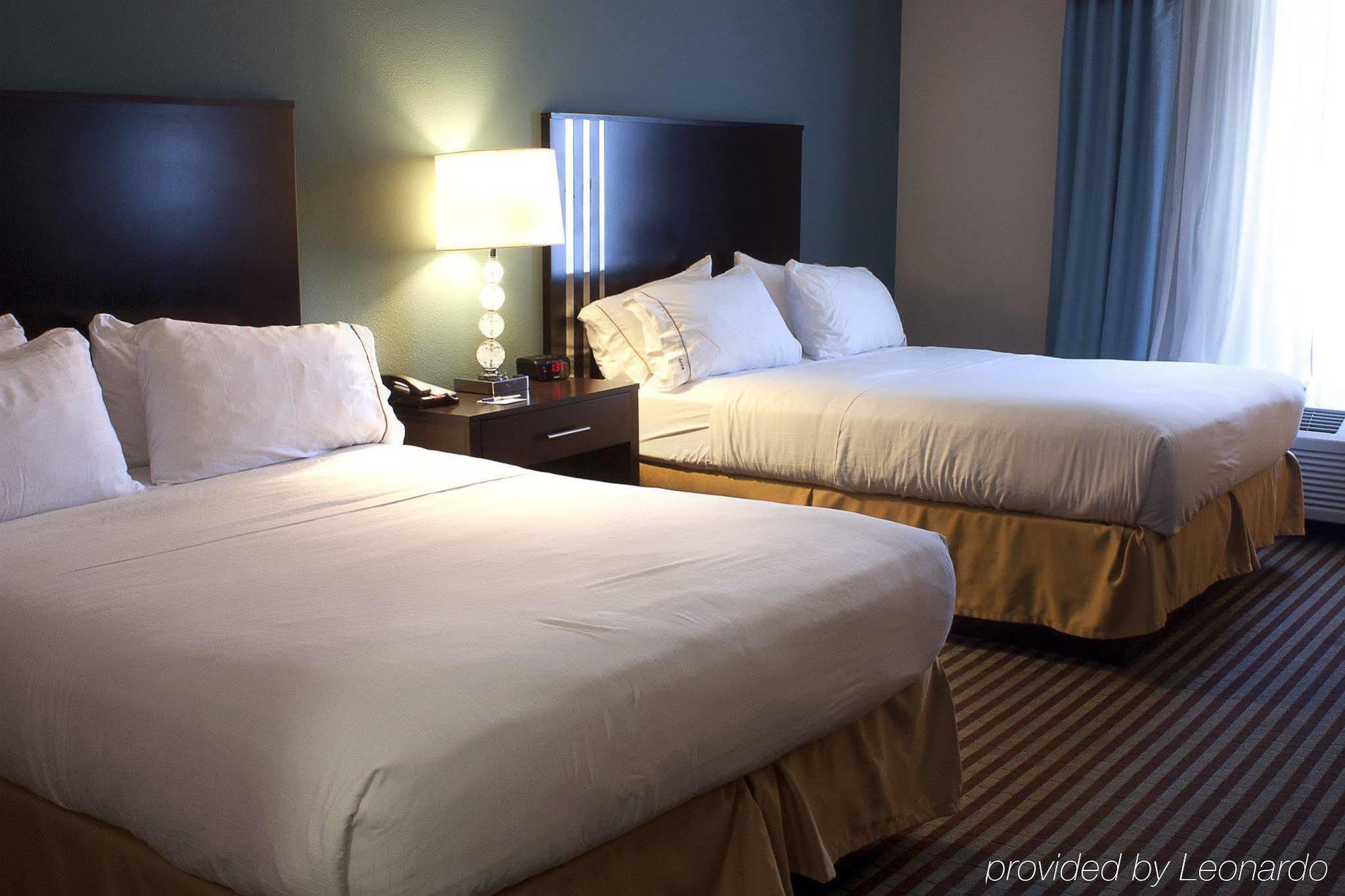 Holiday Inn Express & Suites Youngstown West I 80, An Ihg Hotel Eksteriør billede