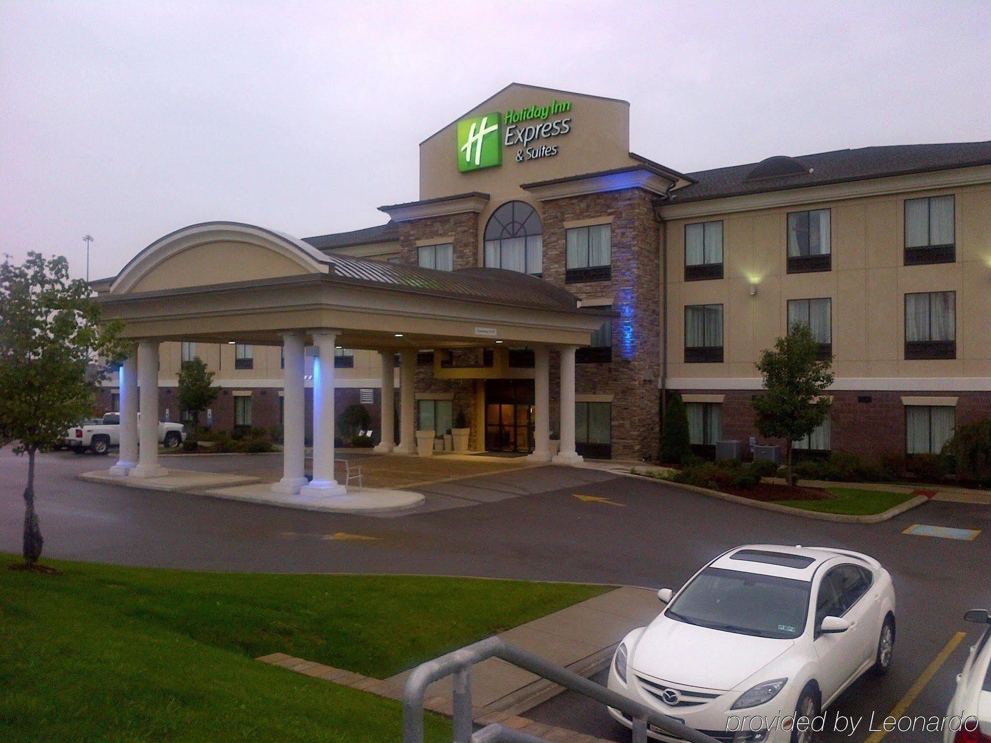 Holiday Inn Express & Suites Youngstown West I 80, An Ihg Hotel Eksteriør billede