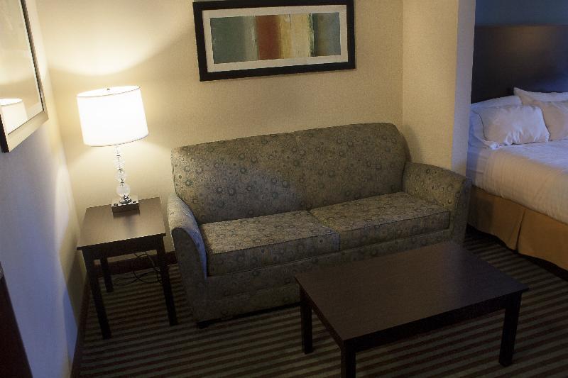 Holiday Inn Express & Suites Youngstown West I 80, An Ihg Hotel Eksteriør billede